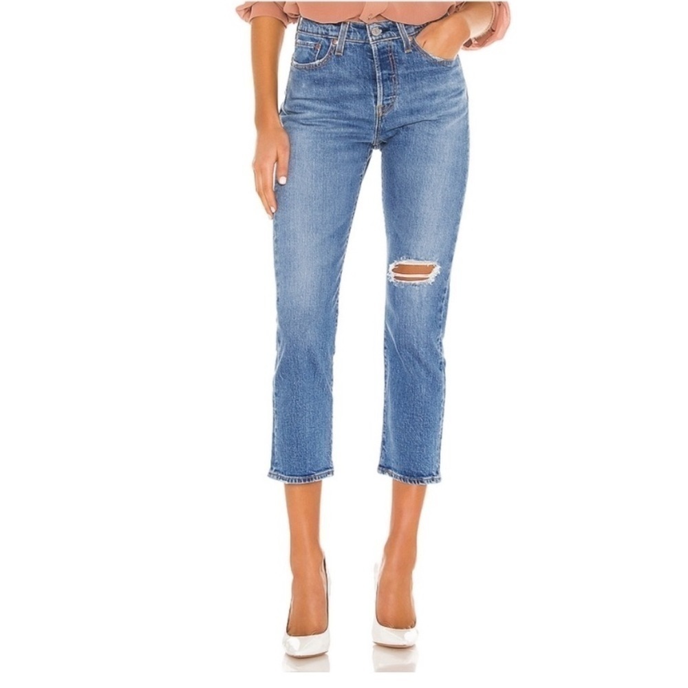 Levi’s Wedgie straight blue jeans distressed cropped